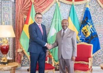 Ali Bongo Ondimba à gauche recevant son homologue de Sao-Tomé et Principe Carlos Vila Nova