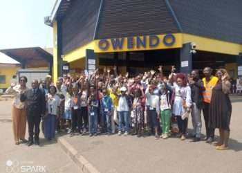 La Setrag reçoit la colonie des vacances de l'association Acade à la gare ferroviaire d’Owendo