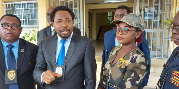 Le vice-président de la Conacce Chaplains le Révérend Max Alexandre Ngoua au sortir de l'audience chez le ministre des Sports