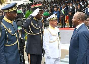 Le président Ali Bongo lors de son arrivée à la parade militaire de la fête d'indépendance AN 62