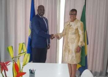 Le ministre Yves Fernand Manfoumbi et la secrétaire générale du Commonwealth Patricia Scotland