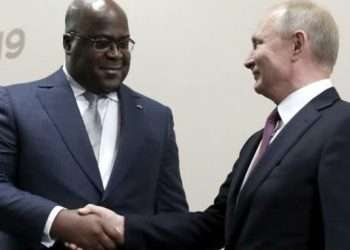 Le président de la RDC à gauche Félix Tshisekedi et le président de la Russie Vladimir Poutine