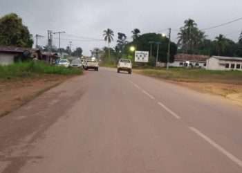 C'est dans cette rue de Fougamou, où Enis Matamba Matamba a été tué par un accident de véhicule
