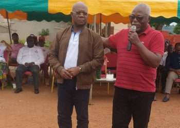 Le président Des Démocrates à Okondja
