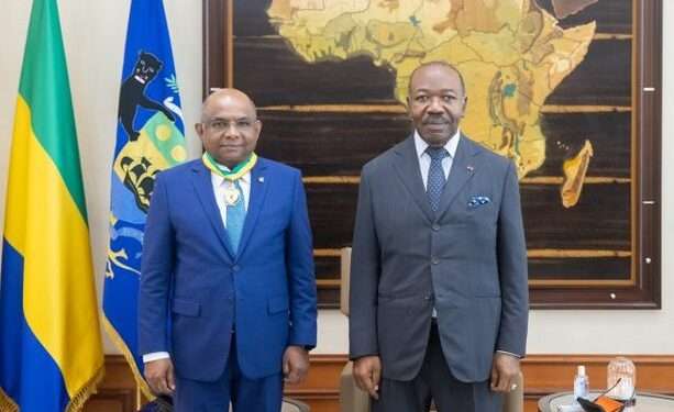 Ali Bongo et Abdulla Shahid, le 16 août 2022, à Libreville.