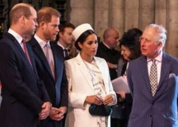 Le roi Le roi Charles III a déconseillé son fils Harry de ne pas faire venir Meghan Markle au chevet d'Élisabeth II