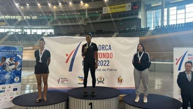 Maria Mouega sur le podium N 1