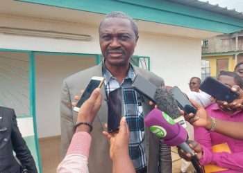 Le pasteur président de l'Alliance Chrétienne au sortir de la rencontre avec le comité de Pilotage de la Le comité de pilotage de la Convention républicaine et patriotique pour la paix et le développement du Gabon