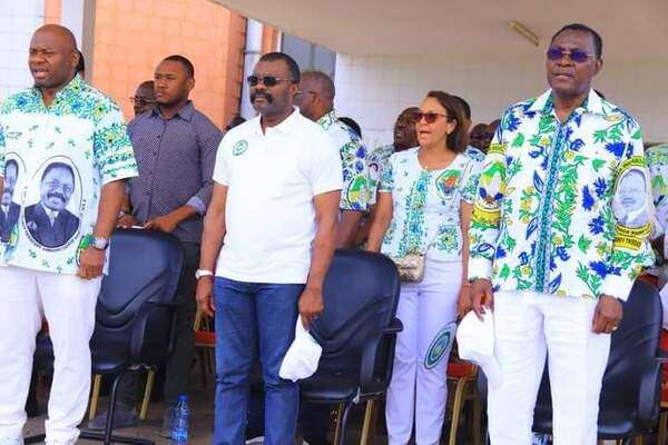 Vue partielle du Secrétaire général du PDG Steeve Nzegho Diecko et les cadres du parti dans le Moyen-Ogooué 