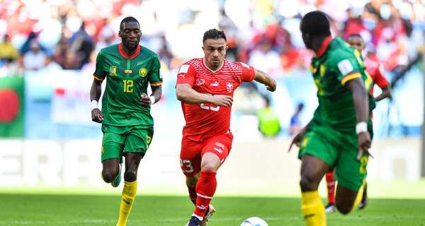 La Suisse en rouge a battu le Cameroun lors de leur premier match de la coupe du monde Qatar 2022