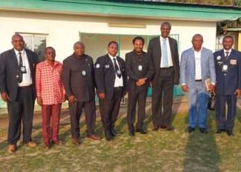 Les membres du bureau national de l'EACMG et ceux de la Conacce Chaplains posant pour la photo de famille