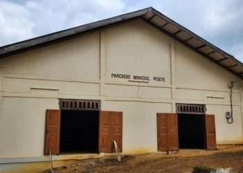 Le pasteur Paul Francis Onvane Afougou n'était pas ici lors du passage du Pasteur Président de l'EEG