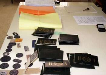 La trafiquant de faux documents administratifs, De Nasciemiento Hermann Brandon réfléchit sur son sort à la prison centrale de Libreville