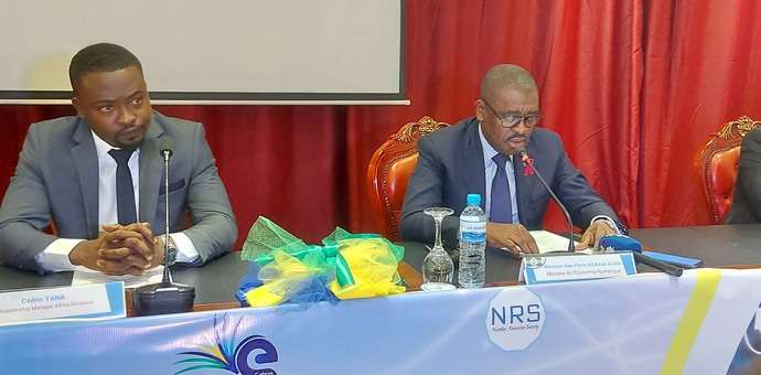 Le ministre de l'Économie numérique Jean Pierre Doukaga lors du discours sur le passage du plan d'adressage IPV4 au plan IPV6