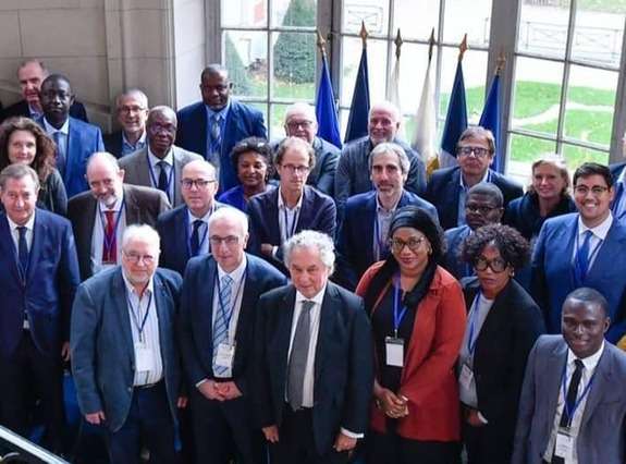 Les membres du Conseil d'administration du RHF parmi lesquels Hermann Kamonomono 