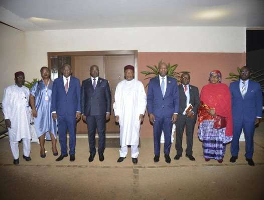 Le ministre Yves Fernand Manfoumbi et les autres membres de l'exécutif de la ZLECAF aux côtés du Champion Mahamadou Issoufou à Niamey