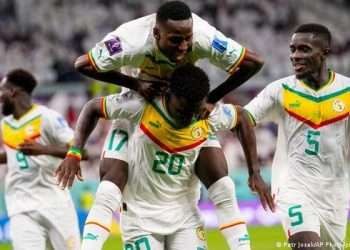 Le Sénégal bat le Qatar, pays organisateur éliminé (3-1)