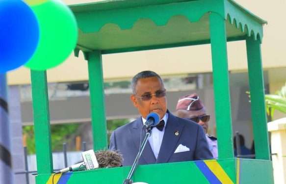 Le maire de la commune de Port-Gentil Gabriel Tchango lors de son allocution inaugurale du nouveau bâtiment de la mairie
