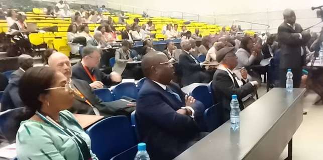 Vue partielle des participants au premier Congrès international PTR LSCC