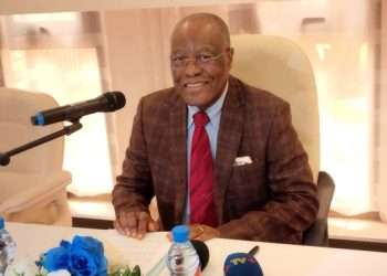 Le Pr. Albert Ondo Ossa estime qu'un accès au pouvoir nécessite qu'Ali Bongo Ondimba et Jean Ping soient hors-jeux