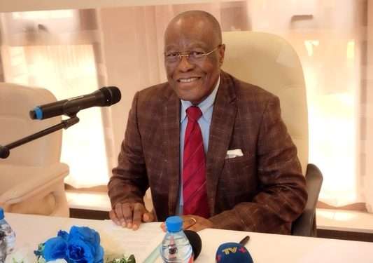 Le Pr. Albert Ondo Ossa estime qu'un accès au pouvoir nécessite qu'Ali Bongo Ondimba et Jean Ping soient hors-jeux