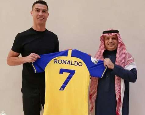 Cristiano Ronaldo désormais au Al-Nassr avec un contrat record