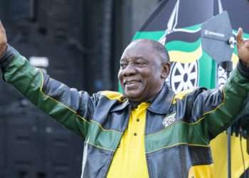 Le président sud africain Cyril Ramaphosa, réélu sans surprise à la tête de son parti ANC