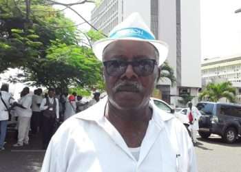 Le porte-parole des ex-agents de Gabon Poste, Jacques Ikapi