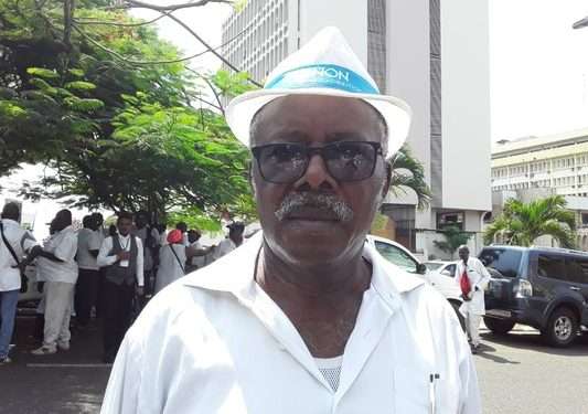 Le porte-parole des ex-agents de Gabon Poste, Jacques Ikapi