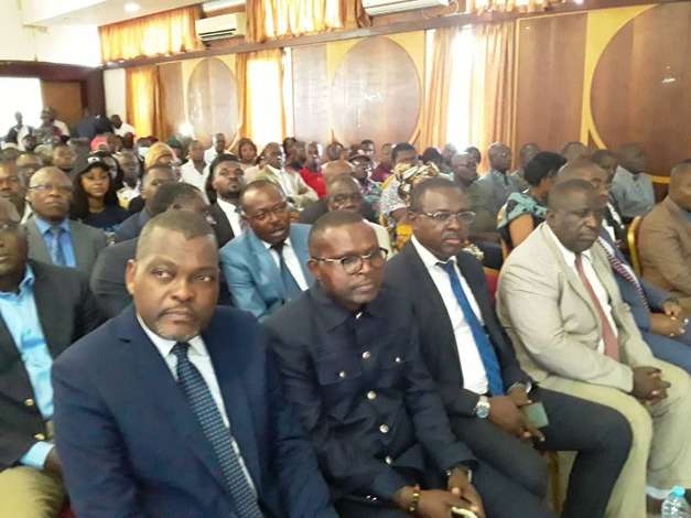 Vue partielle des membres de la Communauté Mèmbè 