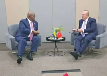 Le ministre gabonais des Affaires étrangères et son collègue turc, Mevlüt Çavuşoğlu, invité à Libreville