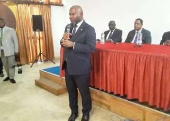 Le SG du PDG Steeve Nzegho Diecko devant la communauté Mèmbè