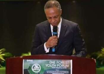Le ministre des Sports et de la Jeunesse, Franck Nguema lors du One Forest Youth Forum à Libreville