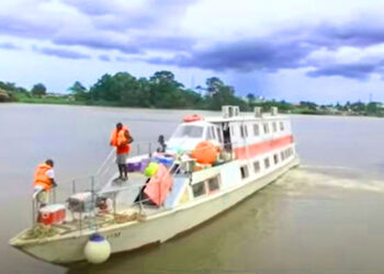 Le bateau Ogooué Express
