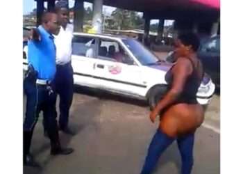 Une femme a décidé de se masturber sous l'échangeur de Nzeng-Ayong