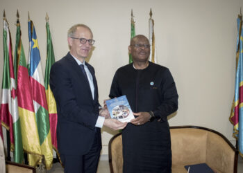 Le président de la CEEAC à droite, Gilberto Da Piedade Verissimo et Paul Coustere, le directeur régional UNESCO à gauche @D.R