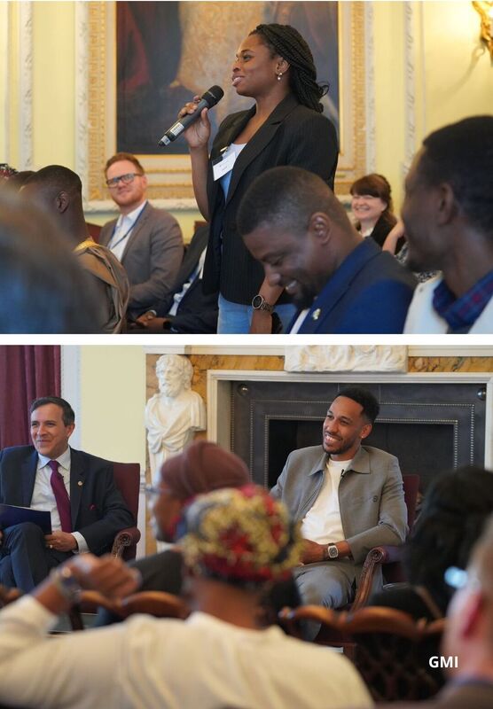 Pierre-Emerick Aubameyang échangeant avec les jeunes du Commonwealth 