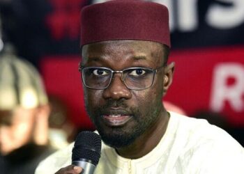 Ousmane Sonko le chef de l'opposition sénégalaise soupçonne d'avoir inoculé un produit toxique