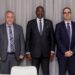 La délégation de la Banque mondiale qui a rendu visite au ministre Yves Fernand Manfoumbi l'entoure