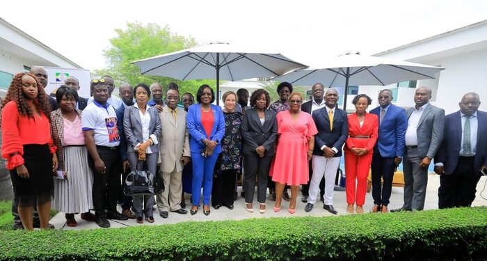 Photo de famille lors de la célébration de la journée internationale de la liberté de la presse 2023