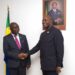 Les deux ministres du Commerce, le Gabonais, Yves Fernand Manfoumbi (à droite) et son homologue le Malawite, Simplex Chithyola Banda, à gauche