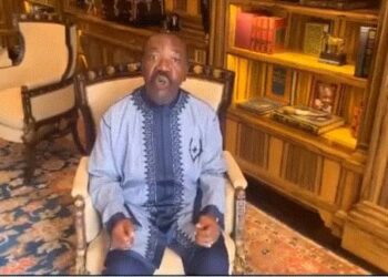 Ali Bongo faire bruit