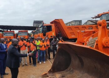 Entretien du réseau routier : Les directions provinciales des travaux publics reçoivent les engins lourds 