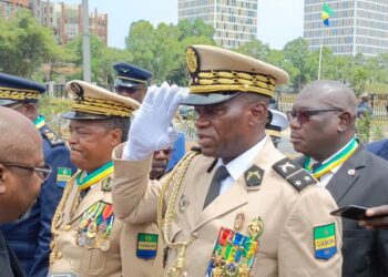 Oligui Nguema homme fort