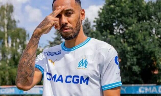 Aubameyang rival FC Barcelone