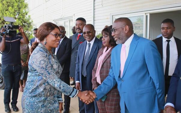 Ministre Laurence Ndong