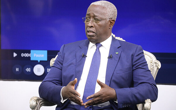 Raymond Ndong politique générale