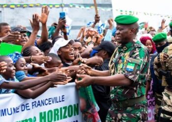 Oligui Nguema dans trois provinces pour le référendum