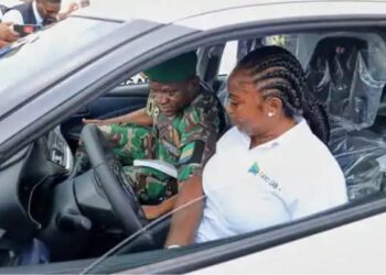 417 taxis aux Gabonais