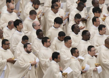 Hommes homosexuels Prêtrise catholique